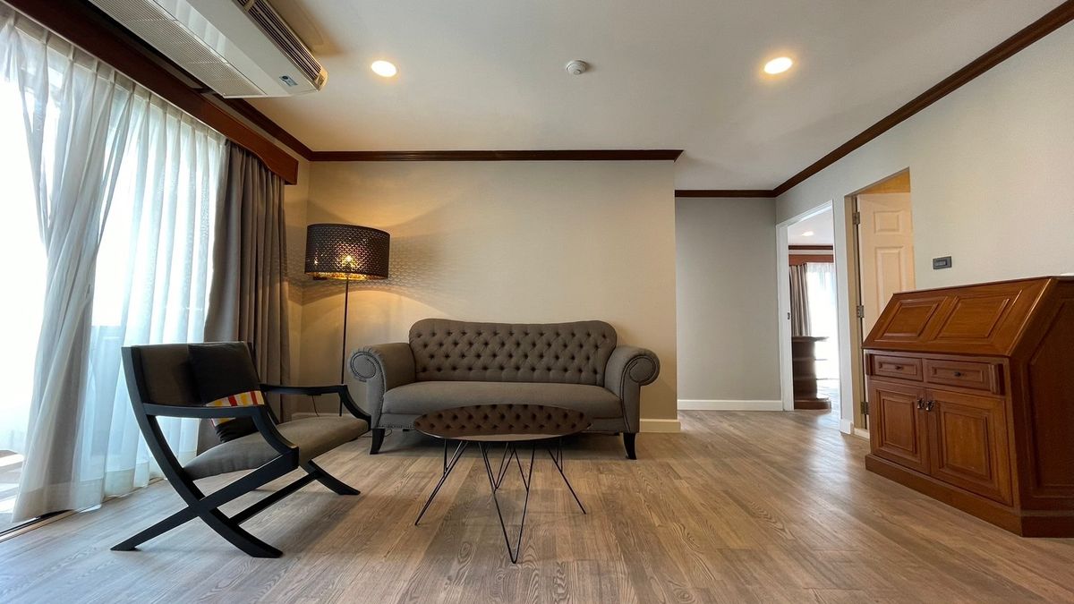 ขายคอนโดสุขุมวิท อโศก ทองหล่อ : ขายด่วน คอนโด RICHMOND PALACE SUKHUMVIT 43