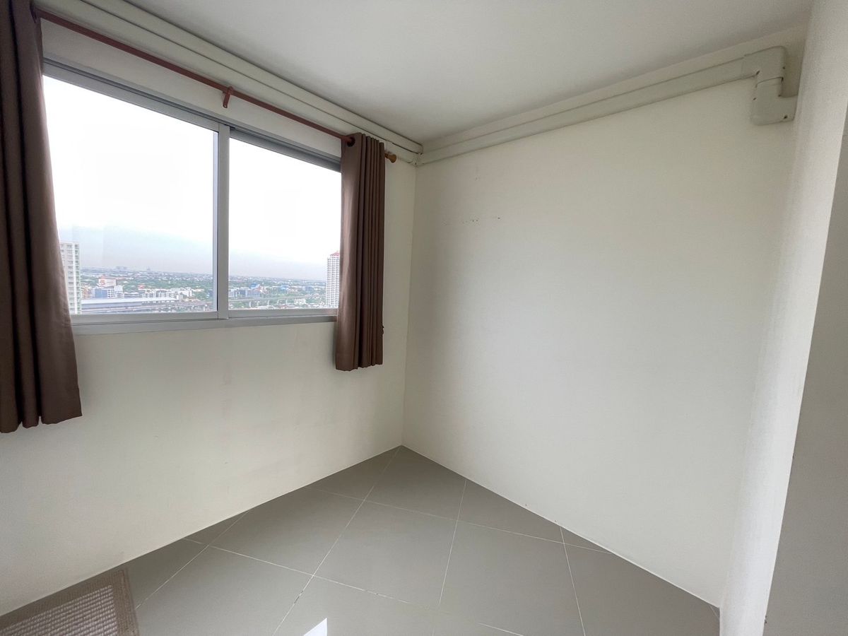 For RentCondoPattanakan, Srinakarin : For rent, Assikan Place Srinakarin, 1 bedroom, 2 bathrooms, 1 living room, 2nd floor, size 43.52 sq.m., price 8000 baht.
