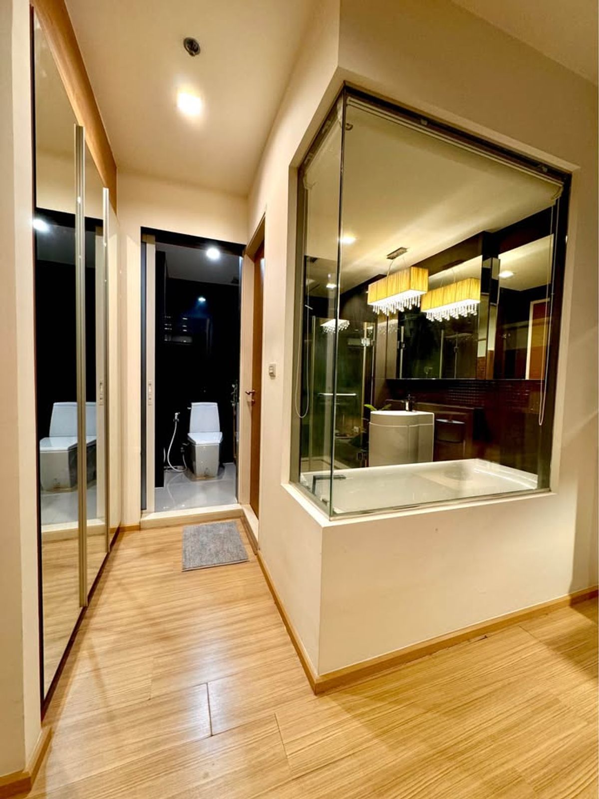 CondoOnnut, Udomsuk : Rhythm Sukhumvit 50 condo, convenient transportation, near the BTS train, has a full furniture shuttle. Ready to stay immediately  