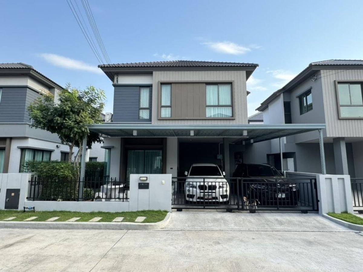 For SaleHousePathum Thani,Rangsit, Thammasat : 2 storey detached house for sale, beautiful decoration in Tiwanon-Pathum Thani area, near the Nine Center, Tiwanon only 2.3 km.