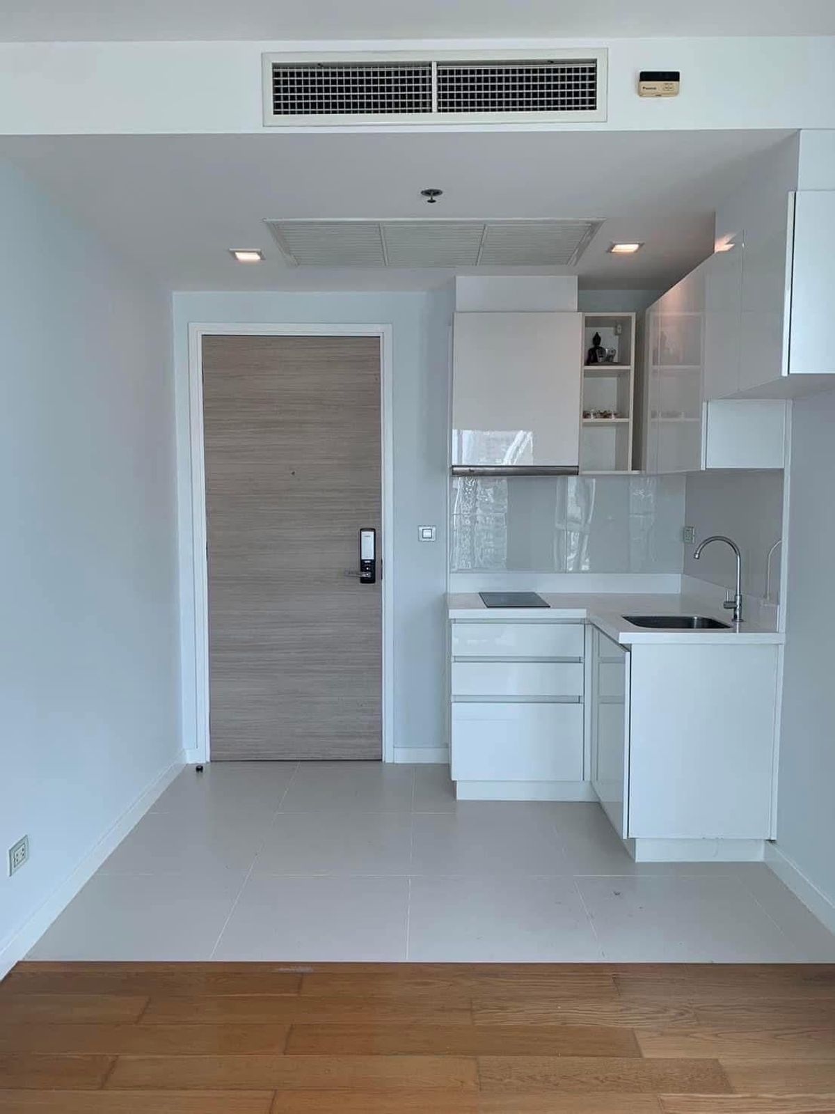 ขายคอนโดราชเทวี พญาไท : ✨ราคาดี ตำแหน่งหายาก✨ Condolette Ize Ratchathewi ห้องใหญ่( 1Bed 1Bath 41.2 SQM.) 5.49MB 