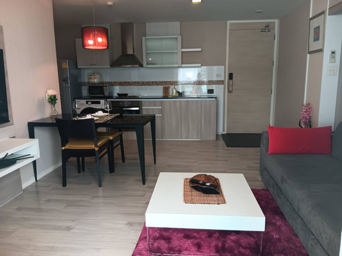 ให้เช่าคอนโดสุขุมวิท อโศก ทองหล่อ : M1042 For Rent Shine @33 Service Apartment Sukhumvit 33