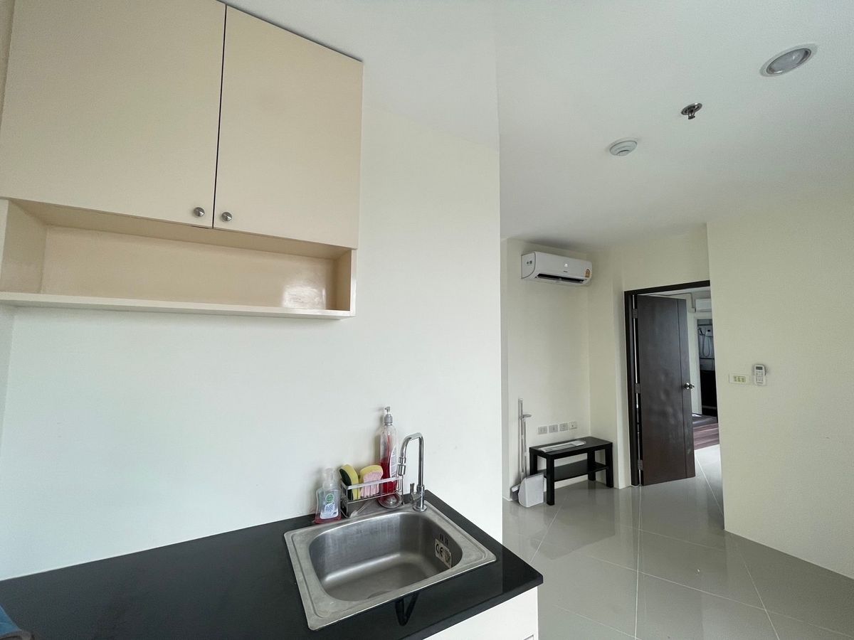 For RentCondoPattanakan, Srinakarin : For rent, Assikan Place Srinakarin, 1 bedroom, 2 bathrooms, 1 living room, 2nd floor, size 43.52 sq.m., price 8000 baht.