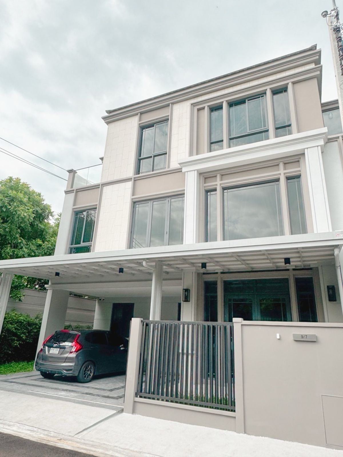 ให้เช่าทาวน์โฮมอ่อนนุช อุดมสุข : ✨ FOR RENT! Luxury 3-Storey Corner Townhome ✨Sukhumvit77 