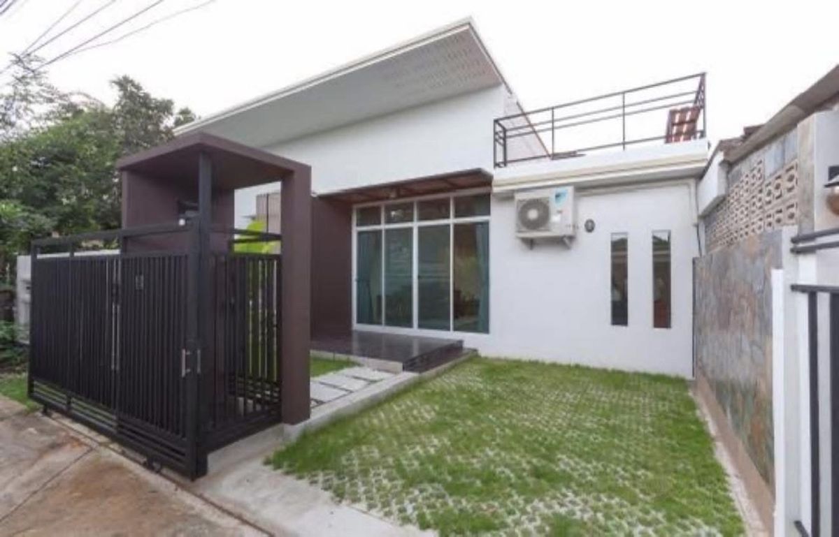 For RentHouseOnnut, Udomsuk : 😮Single house for rent 🌸good price + private rooftop 