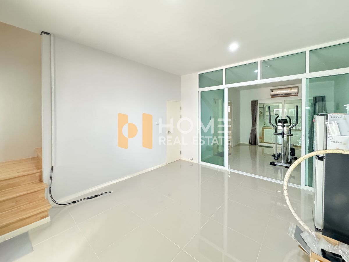 ขายทาวน์โฮมลาดกระบัง สุวรรณภูมิ : ขายด่วน ราคาดีที่สุดในโครงการ 🔥 บ้านกลางเมือง สวนหลวง / 3 ห้องนอน (ขาย), Baan Klang Muang Suanluang / 3 Bedrooms (FOR SALE) FON093