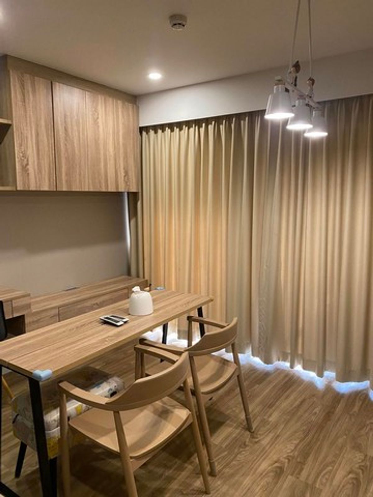 For SaleCondoSathorn, Narathiwat : Sell ​​Blossum Condo at Sathorn-Charoenrat, area 30 sq.m., 6th floor, complete furniture near BTS Surasak