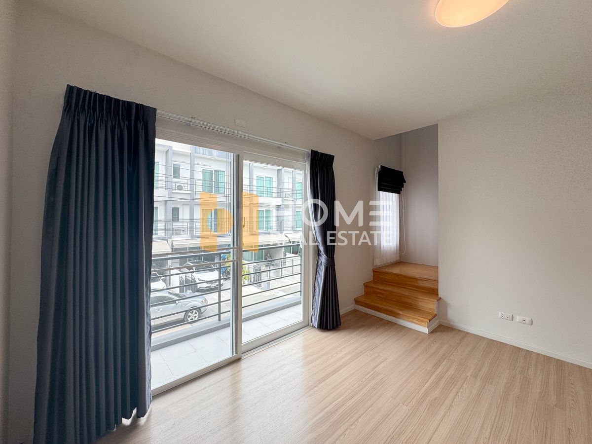 ขายทาวน์โฮมลาดกระบัง สุวรรณภูมิ : ขายด่วน ราคาดีที่สุดในโครงการ 🔥 บ้านกลางเมือง สวนหลวง / 3 ห้องนอน (ขาย), Baan Klang Muang Suanluang / 3 Bedrooms (FOR SALE) FON093