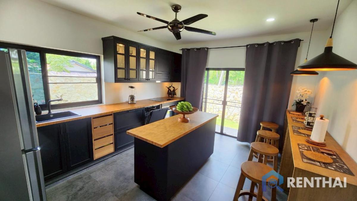 ขายบ้านพัทยา บางแสน ชลบุรี สัตหีบ : สำหรับ ขาย บ้าน 3 ห้องนอน ที่ ห้วยใหญ่