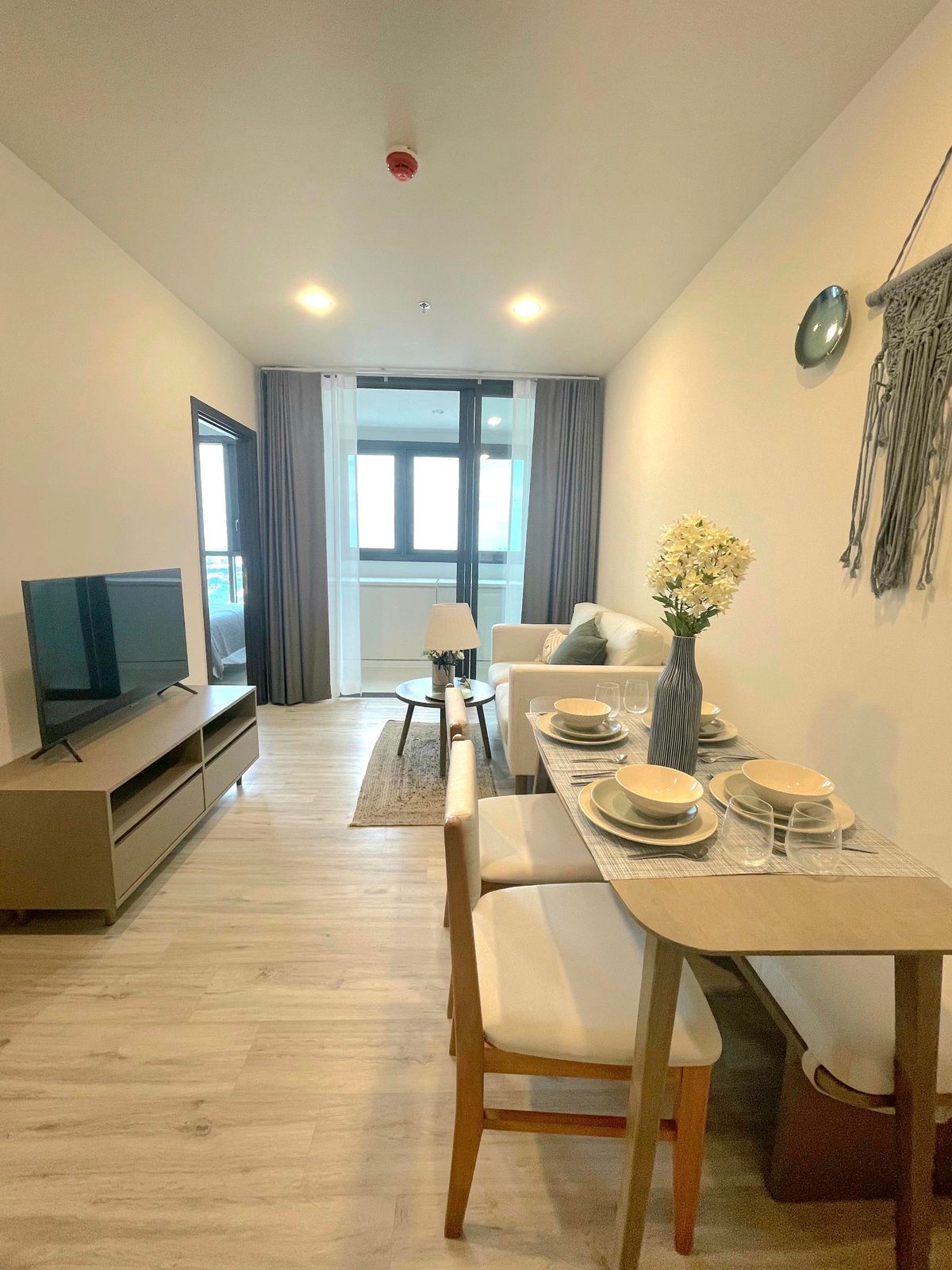 For RentCondoRatchadapisek, Huaikwang, Suttisan : 🔴17000 ฿ 🔴 𝐗𝐓 𝐇𝐮𝐚𝐢𝐤𝐡𝐰𝐚𝐧𝐠┃ 𝐇𝐮𝐚𝐢𝐤𝐡𝐰𝐚𝐧𝐠┃ XT Huai Khwang ✅ Near MRT Huai Khwang, happy to serve 🙏 Interested in greeting 𝙇𝙄𝙉𝙀 Mana (answer very quickly): 📱 Property Code 6808-0302📱: ID LINE:@bbcondo88