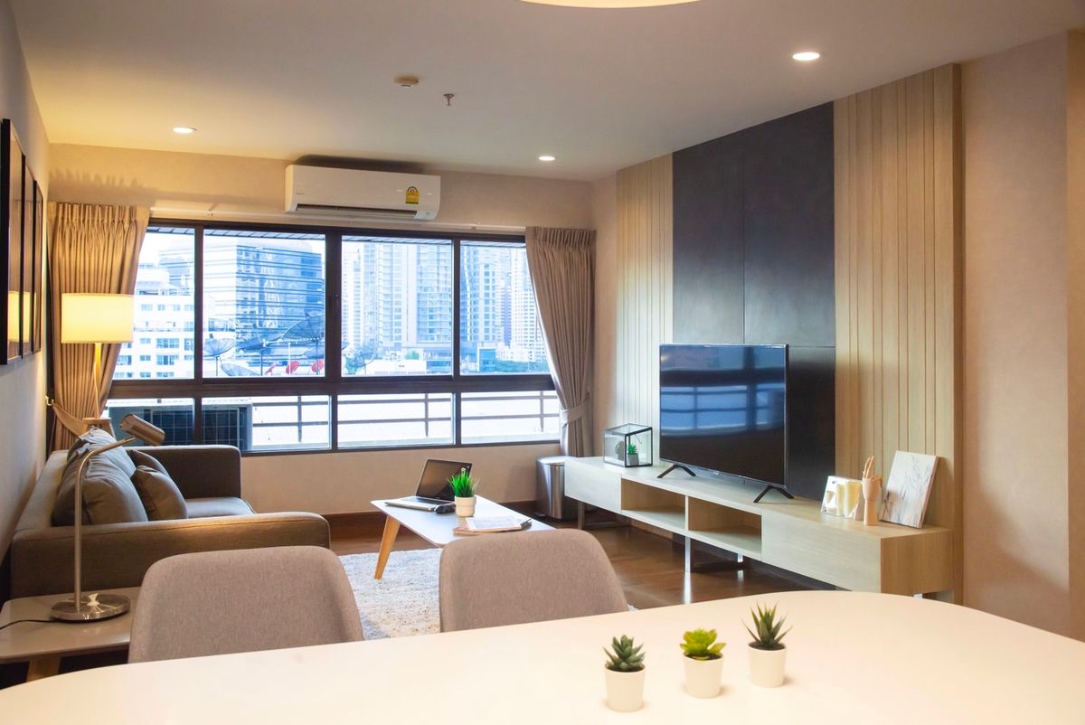 ให้เช่าคอนโดวิทยุ ชิดลม หลังสวน : [L250428011] สำหรับเช่า Condo Baan Ploenchit | 2 ห้องนอน | ขนาด 100 ตร.ม. | ราคาพิเศษ | พร้อมเข้าอยู่