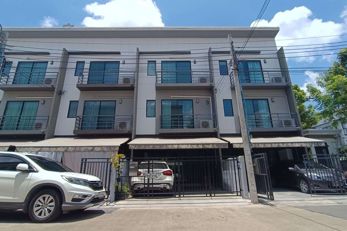 For SaleTownhomeRama5, Ratchapruek, Bangkruai : 3 -story townhome for sale, good location, near Makro Nakhon In, Ban Klang, Ratchapruek, Rama 5