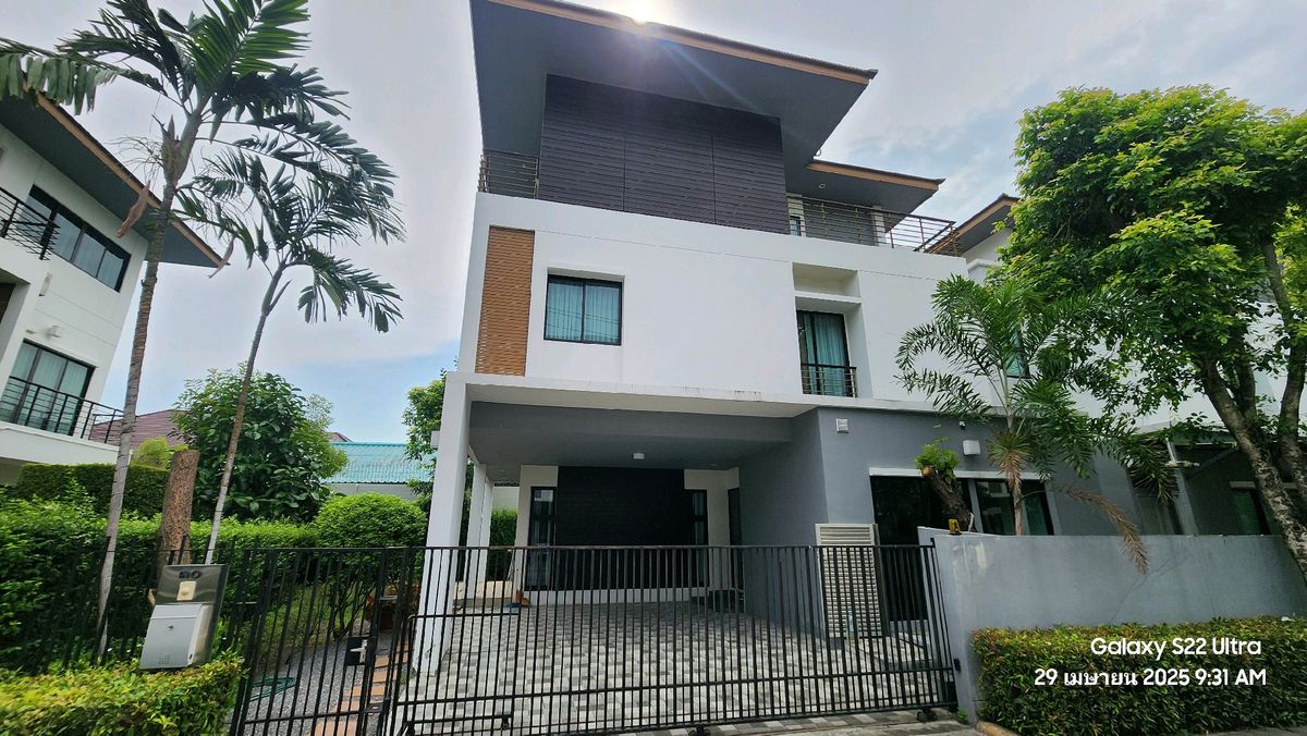 บ้านลาดกระบัง สุวรรณภูมิ : บ้านลุมพินี สวนหลวง ร9 บ้านหรู 4ห้องนอน ให้เช่า 129,000บาท 0909847984 อ้อย พร้อมอยู่วันนี้
