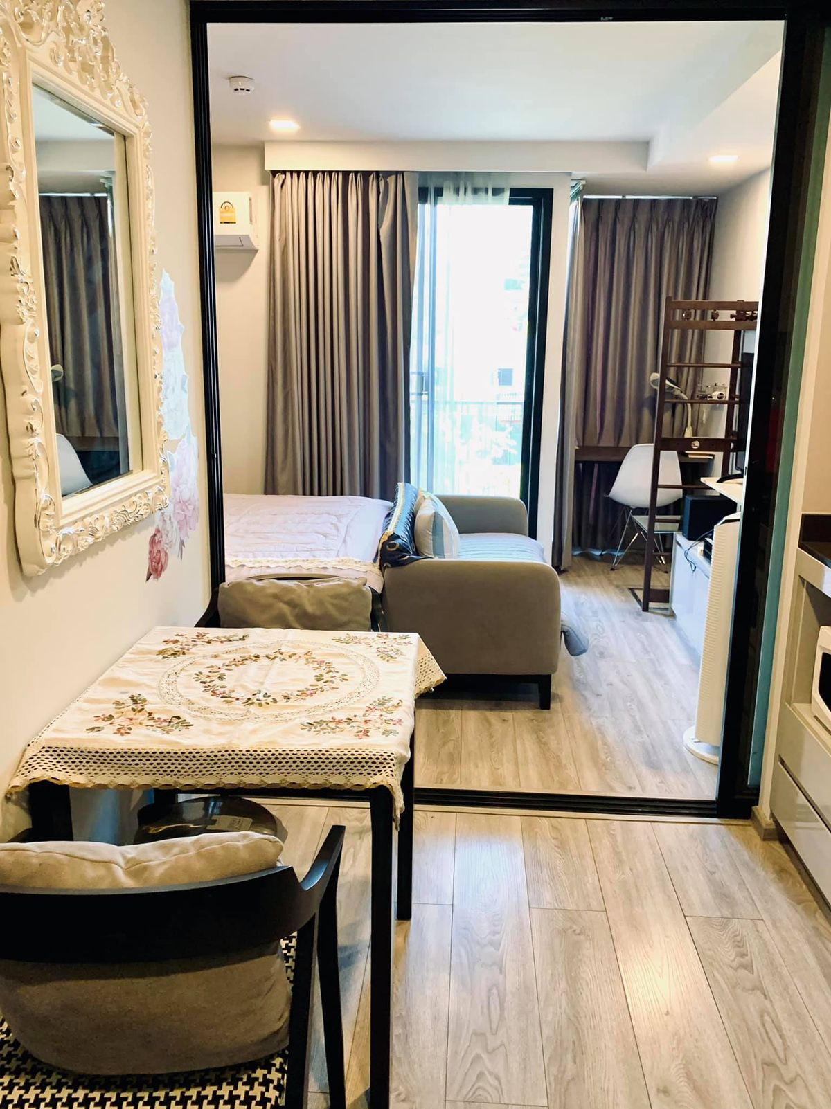 For SaleCondoRatchathewi,Phayathai : Maestro 14 Siam Ratchathewi【𝐒𝐄𝐋𝐋 & 𝐑𝐄𝐍𝐓】🔥Simple, elegant, good looking. Live a balanced life in the heart of Siam New room, fully decorated 🔥 Contact Line ID: @hacondo