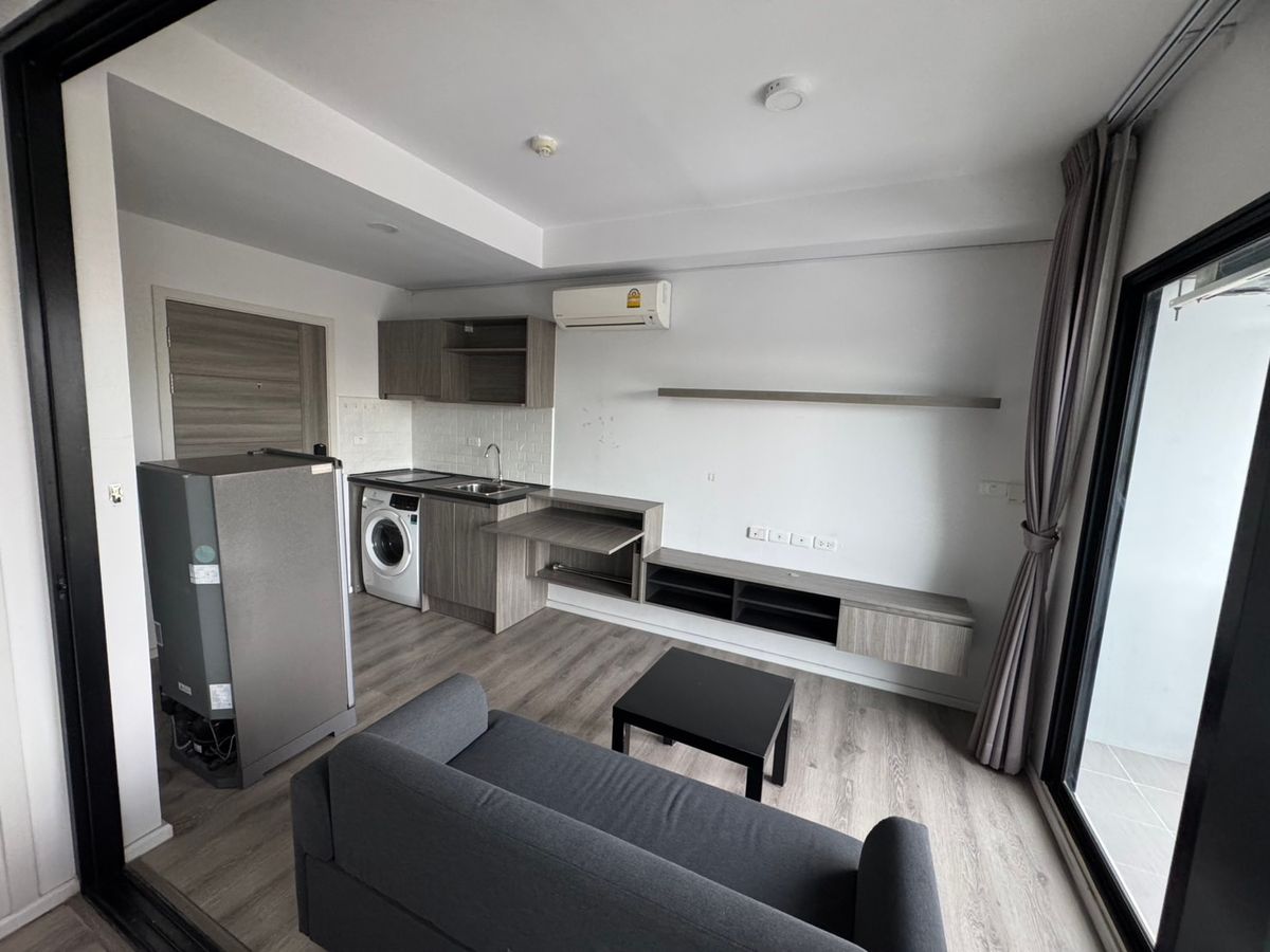 For RentCondoBangna, Bearing, Lasalle : P-2721 Urgent rent! NOTING HILL S 105 Condo, beautiful room, complete furniture, ready to be near the facilities.