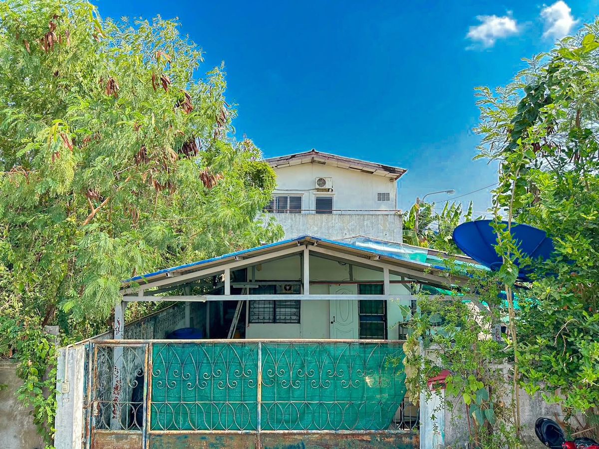 For SaleHouseVipawadee, Don Mueang, Lak Si : Detached house outside the project 42 sq.wattana, Soi 10 /4 Bedrooms (selling with tenants), House 42 SQ.WAH Chaeng Watthana Soi 10 /4 Bedrooms (Sale with Tenant) Golf113