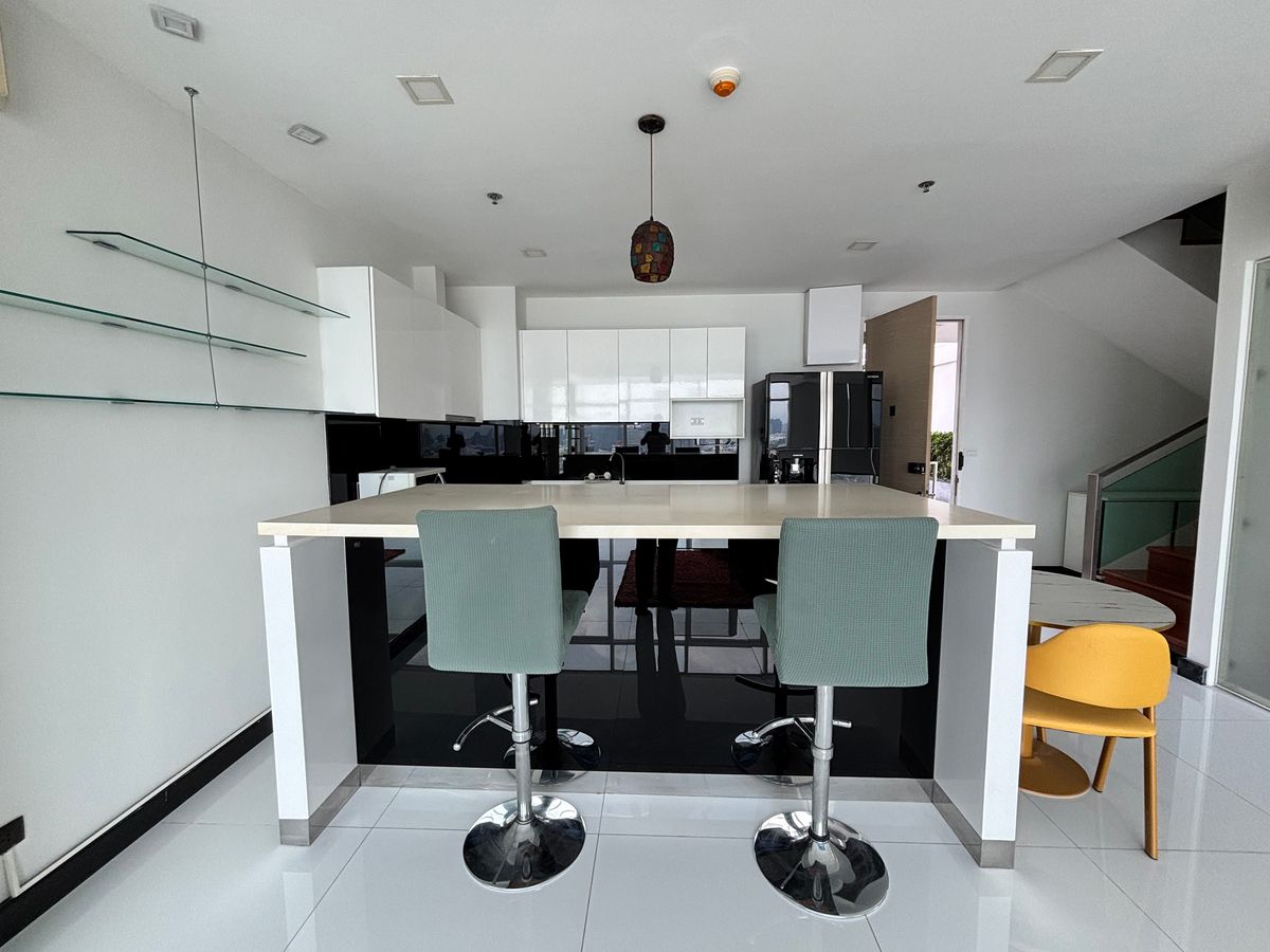 CondoBangna, Bearing, Lasalle : Duplex Rare Item @the Coast Bangkok 2, 150 sq.m. | Floor 21 | Beautiful view, no building | Rare room in the heart of Bang Na