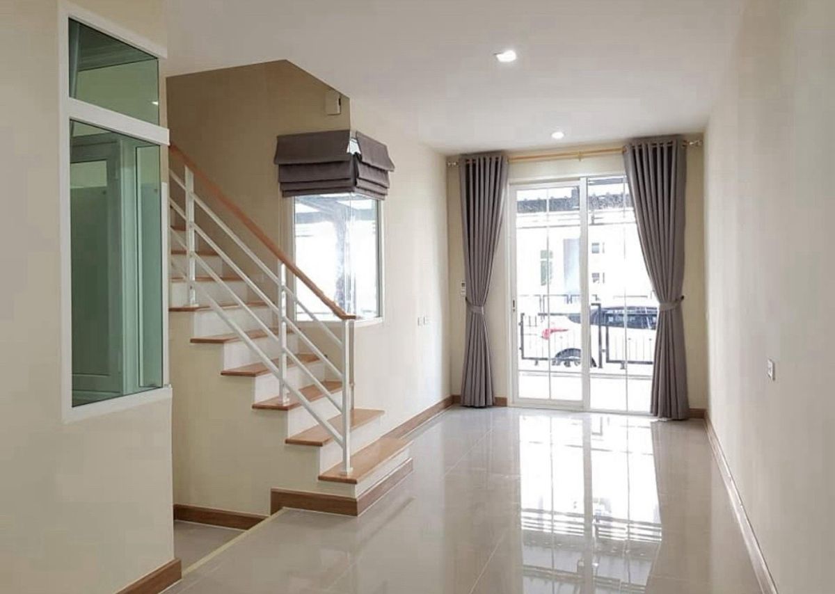 ให้เช่าทาวน์โฮมลาดกระบัง สุวรรณภูมิ : ✅ For Rent ✅ Golden Town Bangna - Suanluang