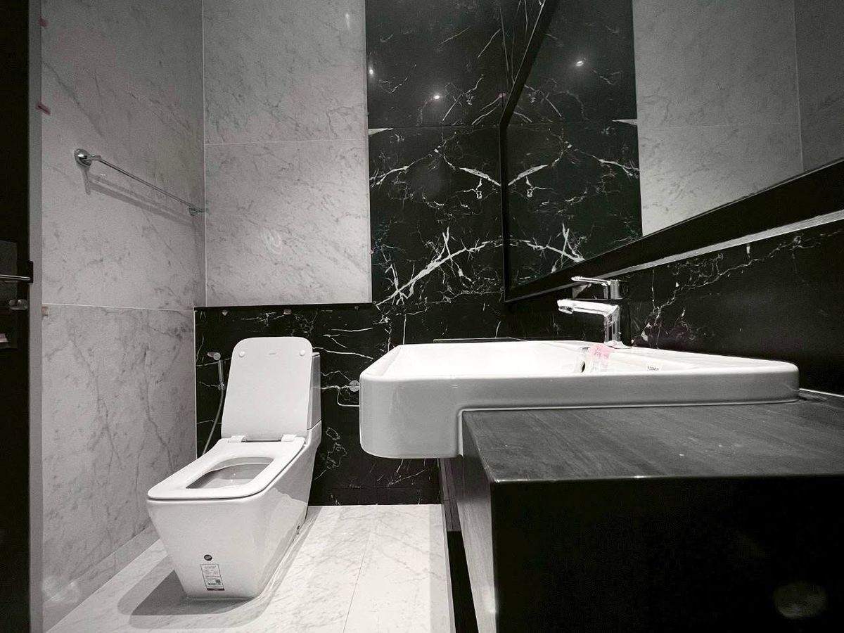 ❖ Modern Luxury ❖ บ้านเดี่ยว 3 ชั้น | 5 ห้องนอน 7 ห้องน้ำ | 136.90 ตร.ว. 593.00 ตร.ม. | ใกล้ BTS กรมทหารราบที่ 11 8 นาที, SRT หลักสี่ 8 นาที, มหาวิทยาลัยศรีปทุม 8 นาที Loading...