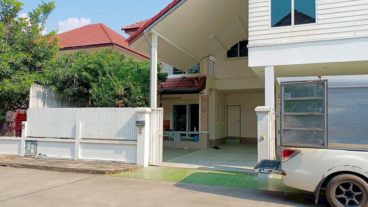 For RentHouseChiang Mai : House for rent 23,000 baht per month, near Makrong Dong, only 10 minutes. No.9H895