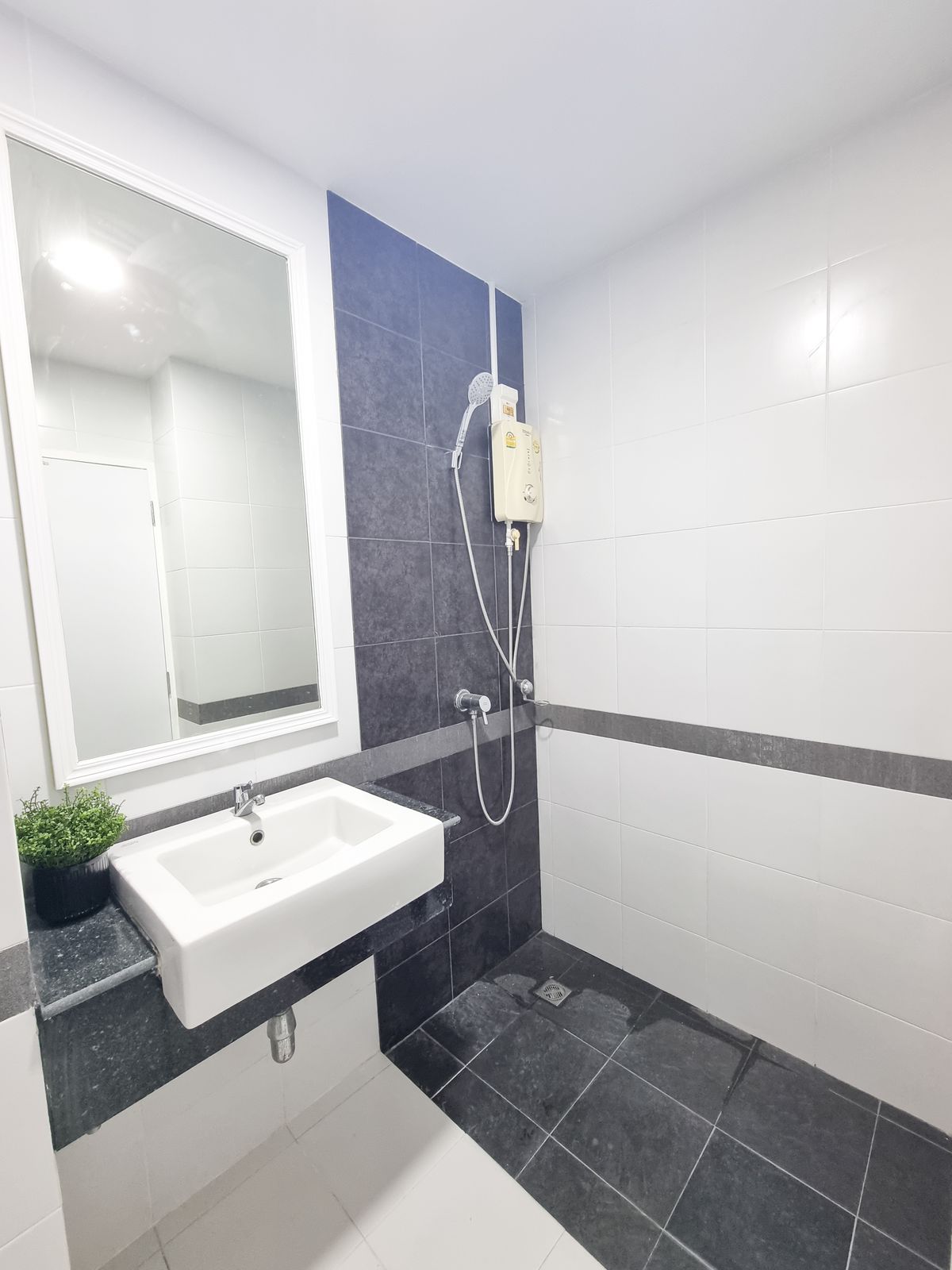 ขายคอนโดอ่อนนุช อุดมสุข : ขาย !! คอนโด เอสเปซ สุขุมวิท 77 (A Space Sukhumvit 77) ใกล้ใกล้ BTS Onnut