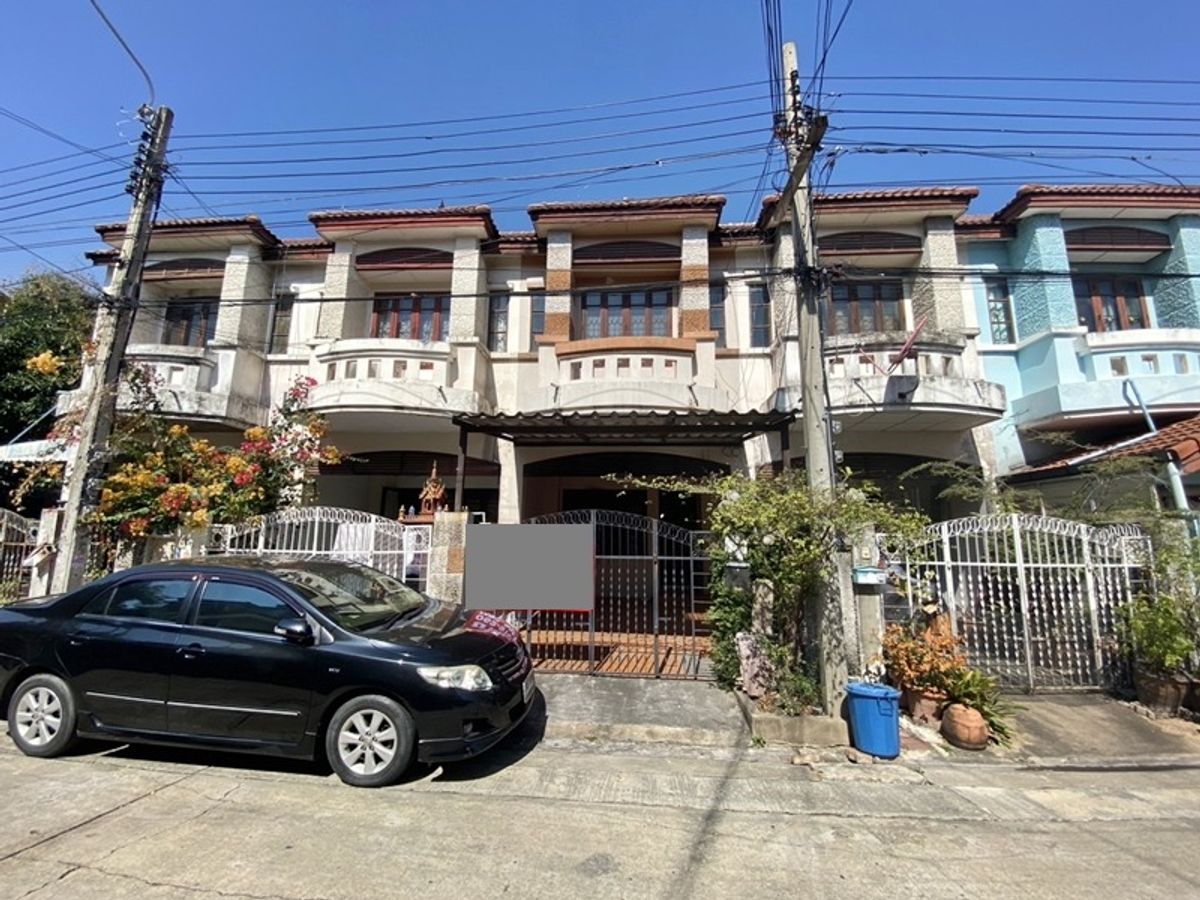 For SaleTownhomeNonthaburi, Bang Yai, Bangbuathong : 2 -storey townhouse for sale, Burin Bang Bua Thong Project, ready to live in a good location near the Purple Line, Bang Kruai -Sai Noi Road, Nonthaburi Province