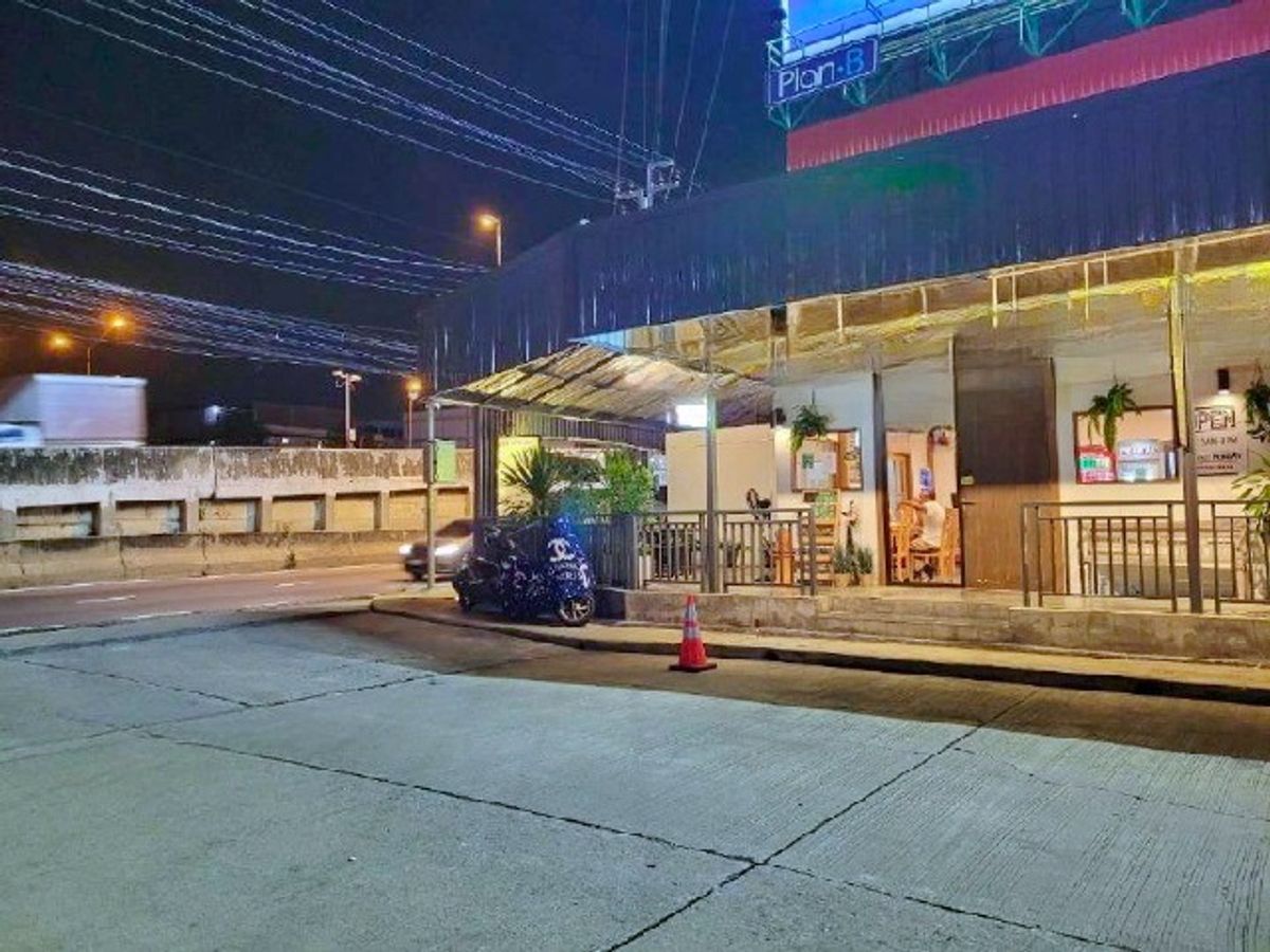 ให้เช่าโกดังราษฎร์บูรณะ สุขสวัสดิ์ : สาย2-3 ให้เช่าพื้นที่ 1 ชั้น ติดถนนใหญ่ 72ตร.ม.32ตร.วา. ถ.บรมราชชนนี สายใต้ใหม่ 4.43กม. ทำเลดี ร้านอาหาร โกดัง ร้านค้า สำนักงาน 2 น้ำ