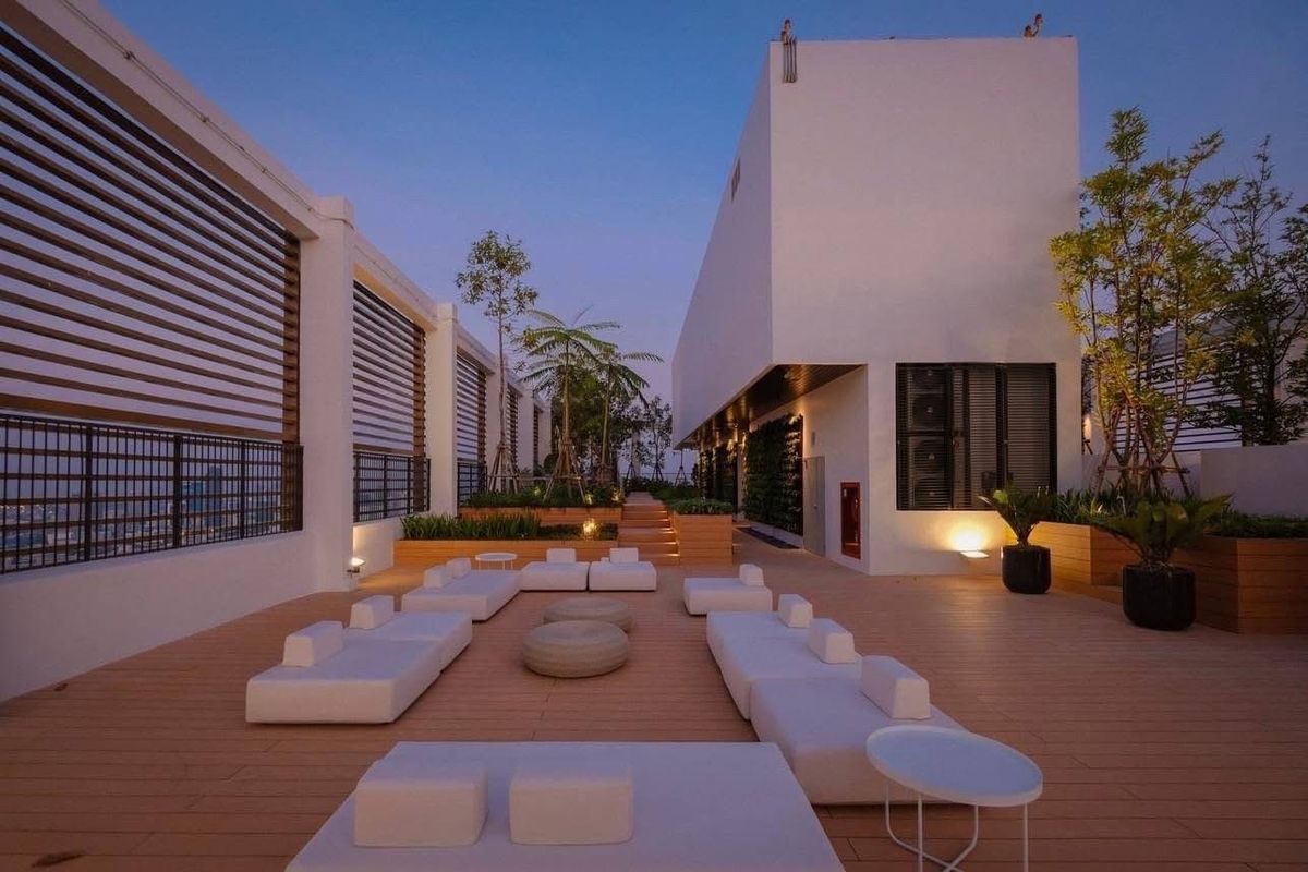 For RentCondoSukhumvit, Asoke, Thonglor : 🔥For urgent rent🔥 Condo Noble State 39, next to BTS Phrom Phong + EM District 400 meters, high floor, beautiful view of Emsphere and garden view, fully furnished, ready to move in