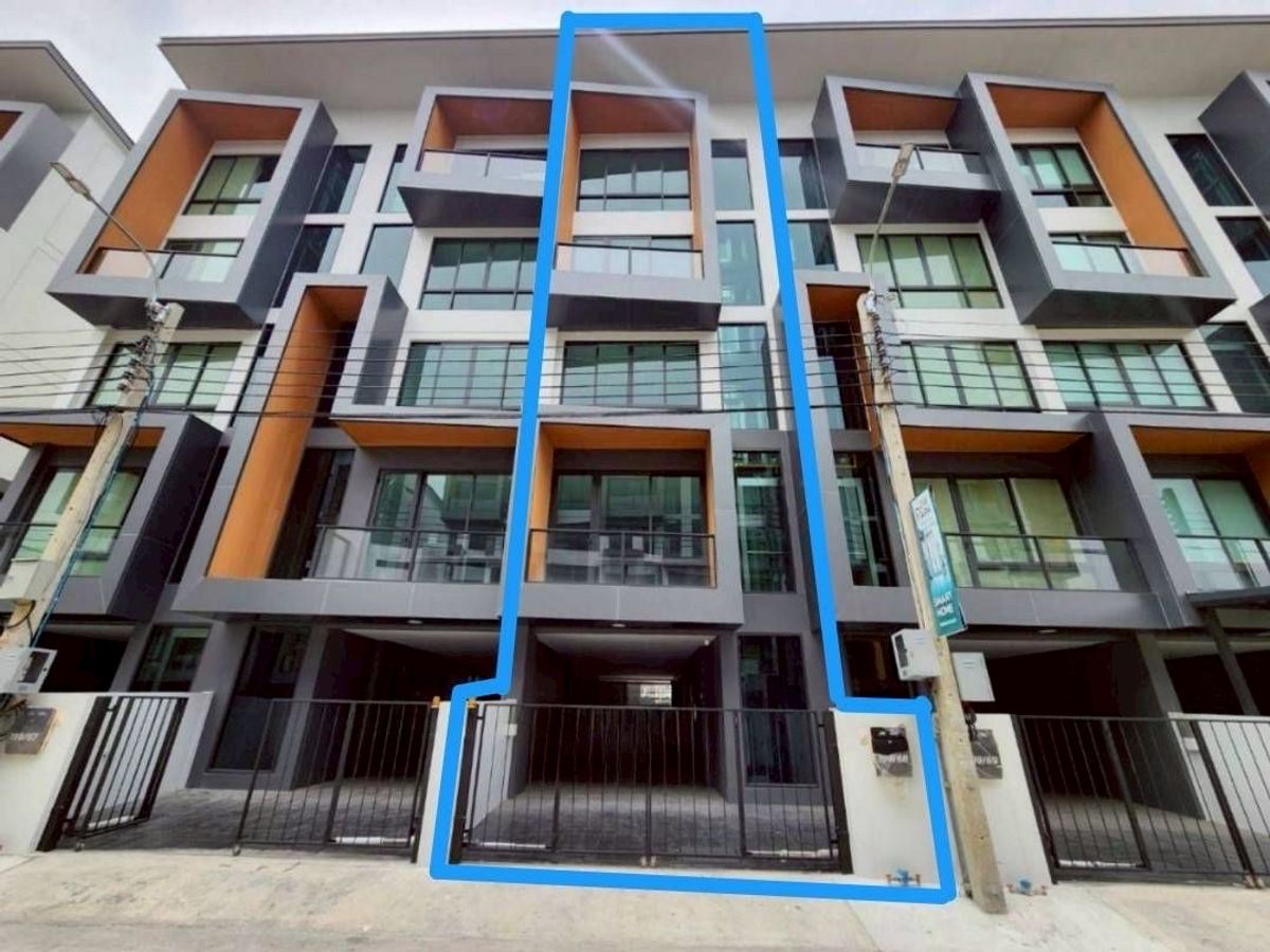 ให้เช่าโฮมออฟฟิศพัฒนาการ ศรีนครินทร์ : ให้เช่า Home Office 5 ชั้น *พร้อมลิฟท์* 🏩🎖️🎖️家庭辦公室出租，5樓*有電梯*