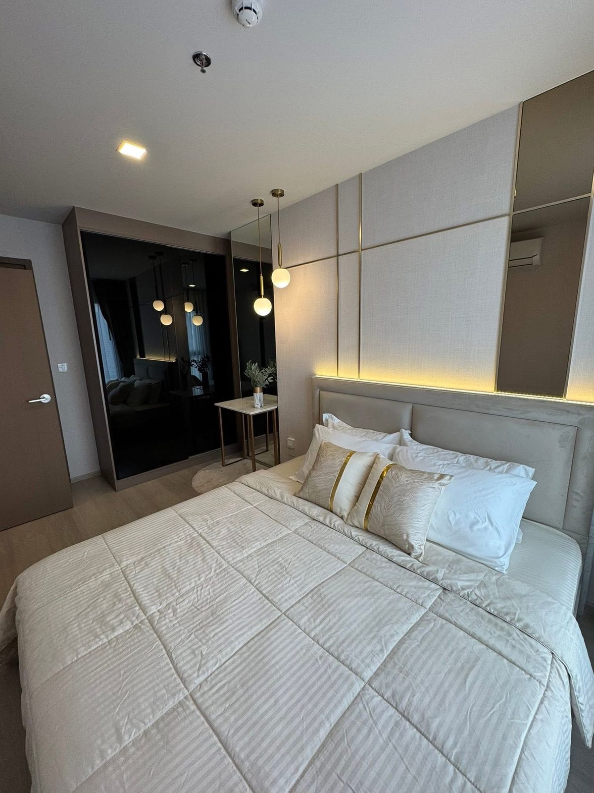 ให้เช่าคอนโดลาดพร้าว เซ็นทรัลลาดพร้าว : ให้เช่า ✨ Life Phahon - Ladprao ✨ เฟอร์นิเจอร์ และ เครื่องใช้ไฟฟ้าครบ ใกล้ BTS ห้าแยกลาดพร้าว