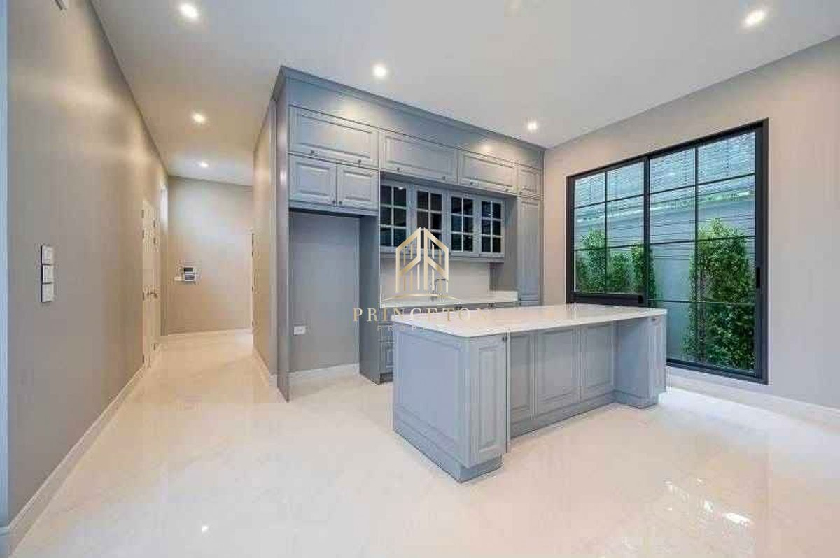 HousePattanakan, Srinakarin : Luxury House For Sale or Rent Narasiri Krungthep Kreetha 📞092-4252445