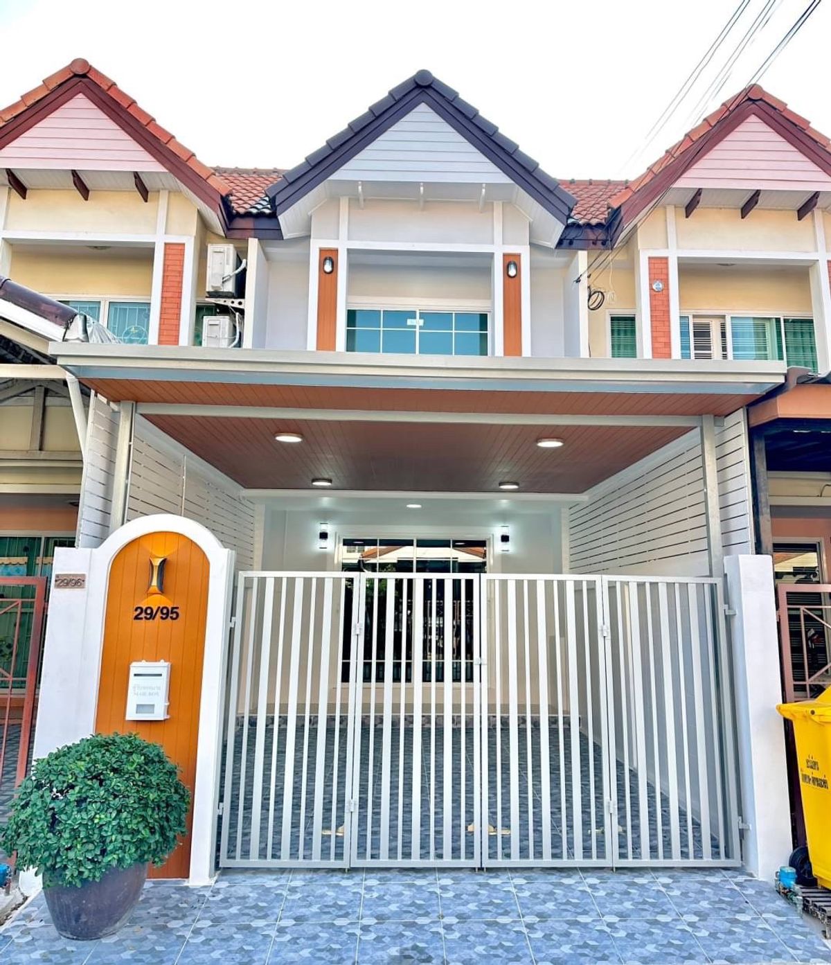ขายทาวน์โฮมรัตนาธิเบศร์ สนามบินน้ำ พระนั่งเกล้า : หมู่บ้านเจ้าพระยา รัตนาธิเบศร์ * ทาวน์เฮ้าส์ 2 ชั้น ตกแต่งใหม่พร้อมอยู่ 