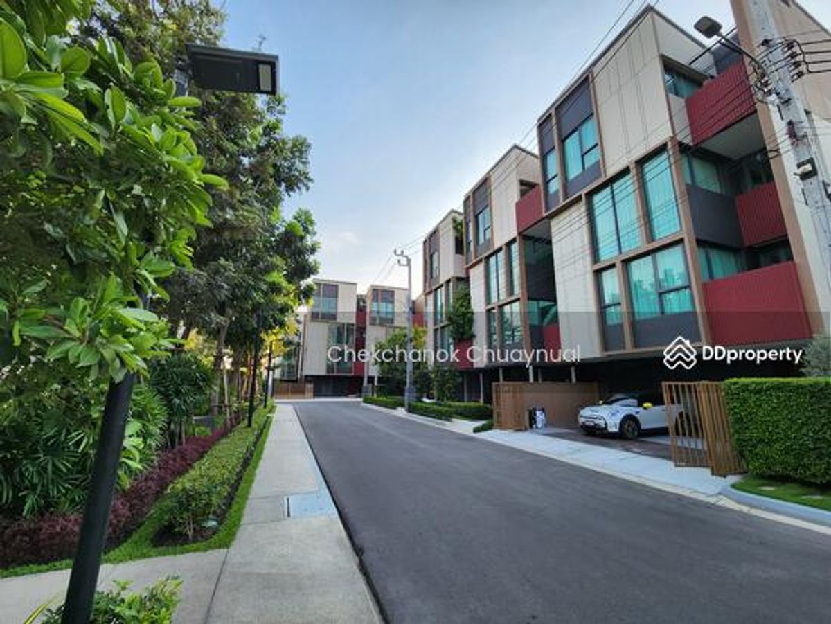 ขายอ่อนนุช อุดมสุข : ขายบ้านแฝด 3.5 ชั้น Baan Klang Muang Classe Sukhumvit 77 3-4ห้องนอน ใหม่ 14.90ลบ.