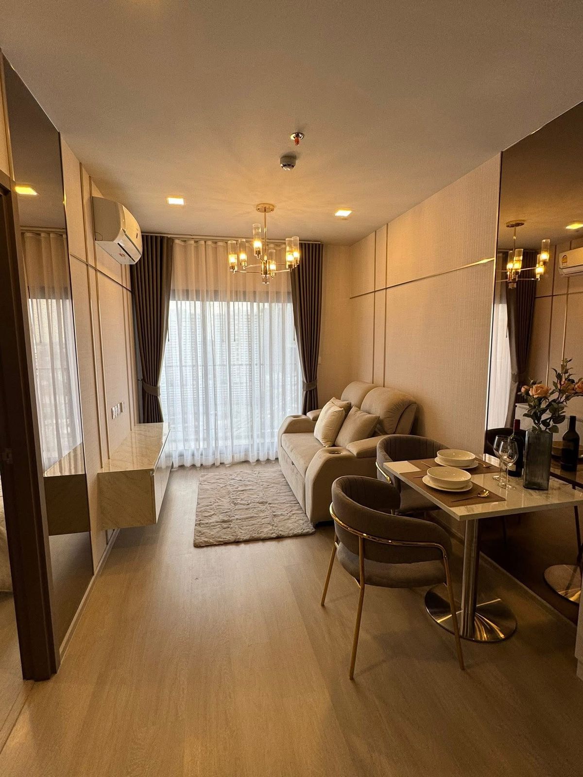 ให้เช่าคอนโดลาดพร้าว เซ็นทรัลลาดพร้าว : ให้เช่า ✨ Life Phahon - Ladprao ✨ เฟอร์นิเจอร์ และ เครื่องใช้ไฟฟ้าครบ ใกล้ BTS ห้าแยกลาดพร้าว