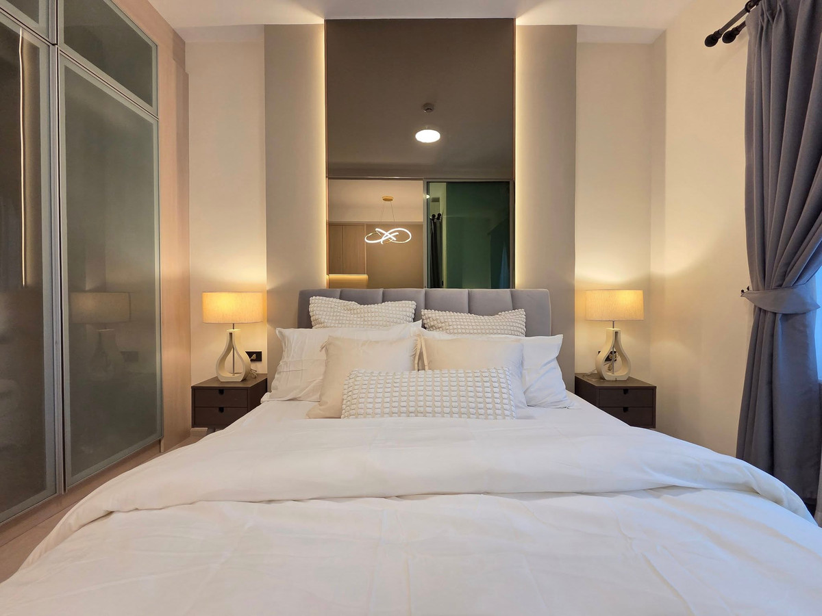 For RentCondoRatchadapisek, Huaikwang, Suttisan : 🔴16,500฿🔴𝗖𝗵𝗮𝗽𝘁𝗲𝗿 𝗢𝗻𝗲 𝗘𝗰𝗼 𝗥𝗮𝘁𝗰𝗵𝗮𝗱𝗮 𝗛𝘂𝗮𝗶 - 𝗞𝗵𝘄𝗮𝗻𝗴┃Chapter One Eco Ratchada - Huai Khwang ✅ near MRT Huai Khwang (ready to rent) 🙏If interested, contact 𝙇𝙄𝙉𝙀 (replies very quickly):​📱 Property code​ 6811-1801📱: Line ID:@bbcondo88