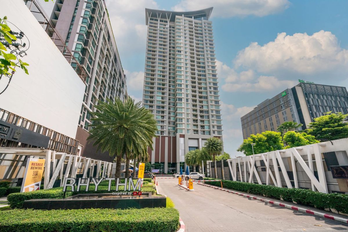 ให้เช่าคอนโดรัชดา ห้วยขวาง : ให้เช่า 📍 Rhythm Ratchada 📍เฟอร์นิเจอร์ และ เครื่องใช้ไฟฟ้าครบ ใกล้ MRT รัชดาภิเษก