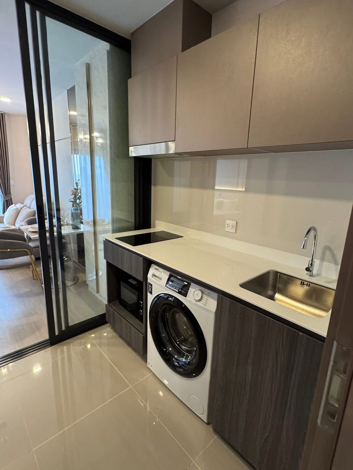 ให้เช่าคอนโดลาดพร้าว เซ็นทรัลลาดพร้าว : ให้เช่า ✨ Life Phahon - Ladprao ✨ เฟอร์นิเจอร์ และ เครื่องใช้ไฟฟ้าครบ ใกล้ BTS ห้าแยกลาดพร้าว