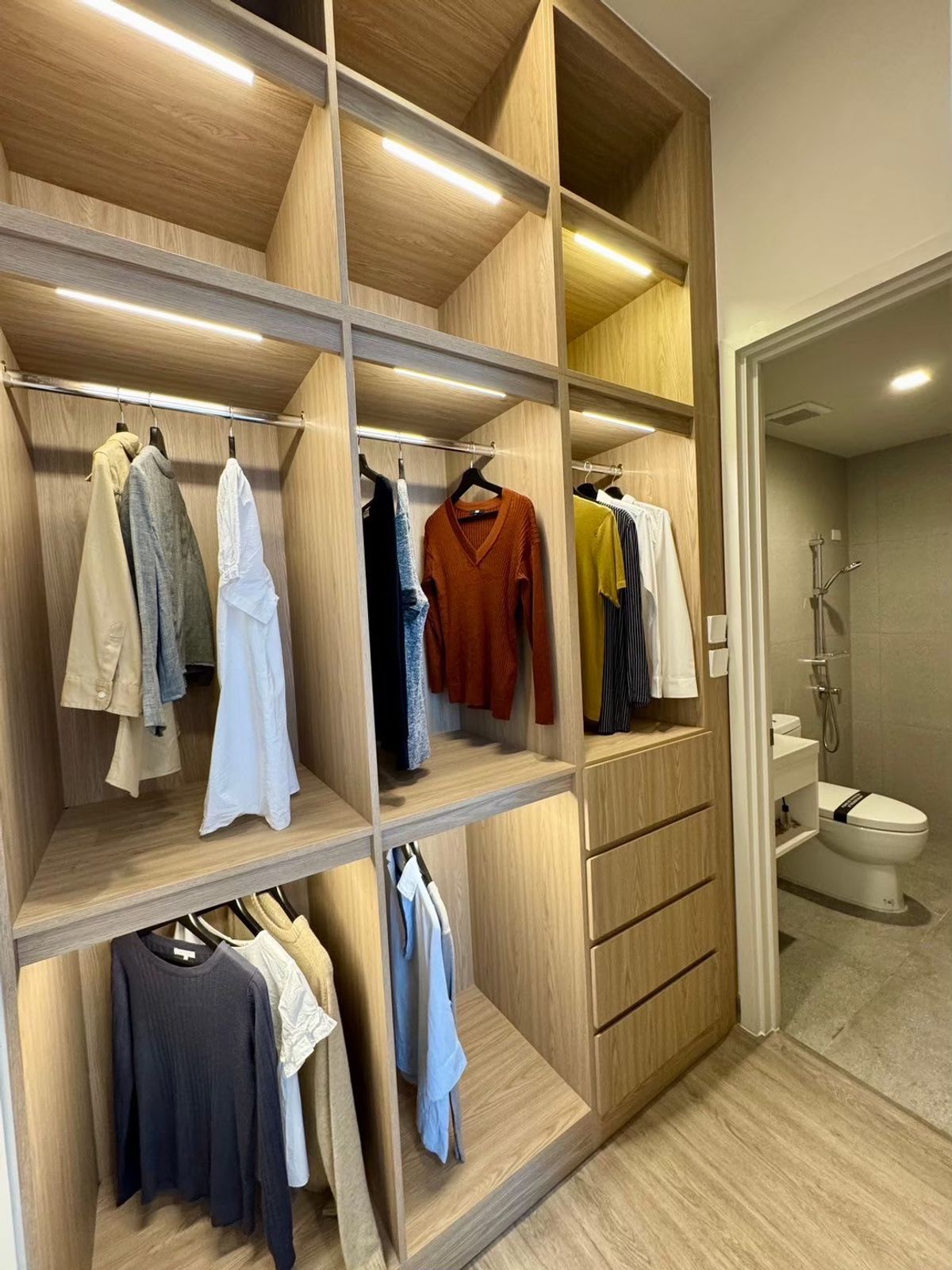 For SaleOfficeRama5, Ratchapruek, Bangkruai : For sale, luxury townhome, 3.5 floors, 4 bedrooms, 4 bathrooms, 2 projects, Nue Cove North, Ratchaphruek