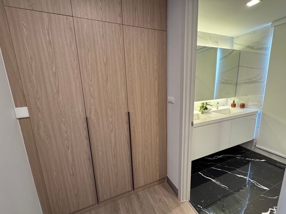 For SaleOfficeRama5, Ratchapruek, Bangkruai : For sale, luxury townhome, 3.5 floors, 4 bedrooms, 4 bathrooms, 2 projects, Nue Cove North, Ratchaphruek