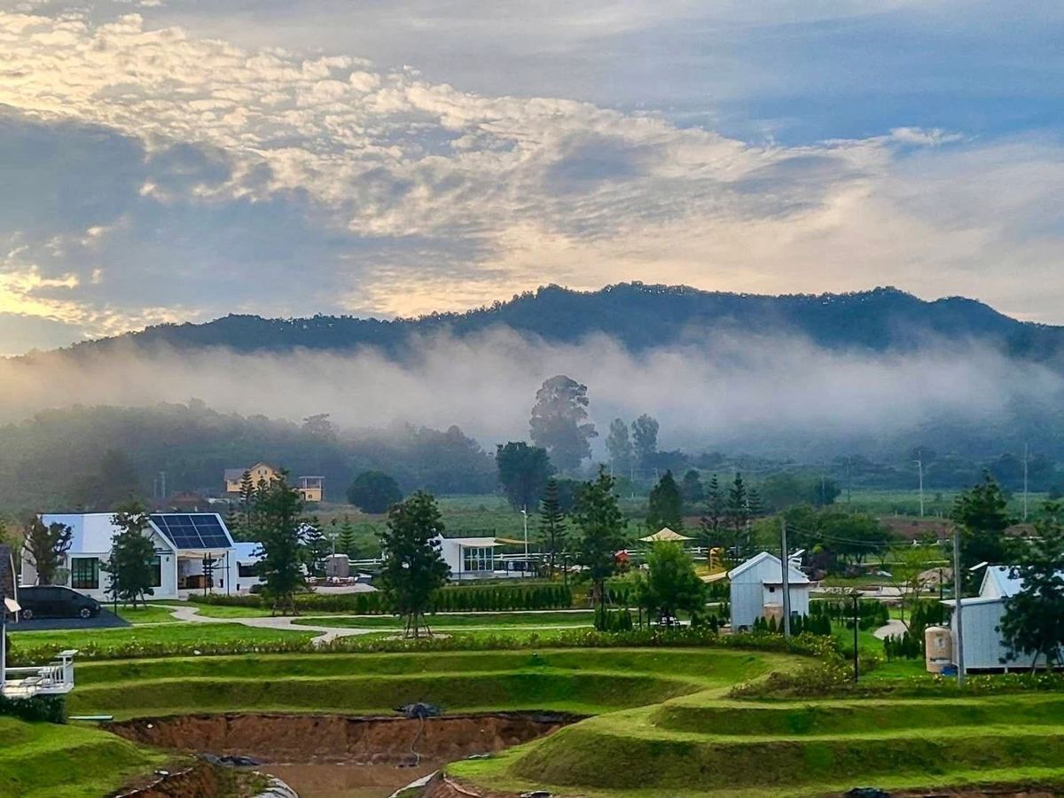 ขายบ้านอุทัยธานี : 📢มองหาการลงทุนที่สงบสุขในธรรมชาติที่อากาศบริสุทธิ์ตลอดทั้งปี? สถานที่ให้บริการที่สวยงามแห่งนี้ล้อมรอบด้วยภูเขาใกล้กับสถานที่ท่องเที่ยวใน Ban Rai, Uthai Thani และพร้อมที่จะดำเนินธุรกิจหรือเพื่อหลบหนีส่วนตัวของคุณเอง!