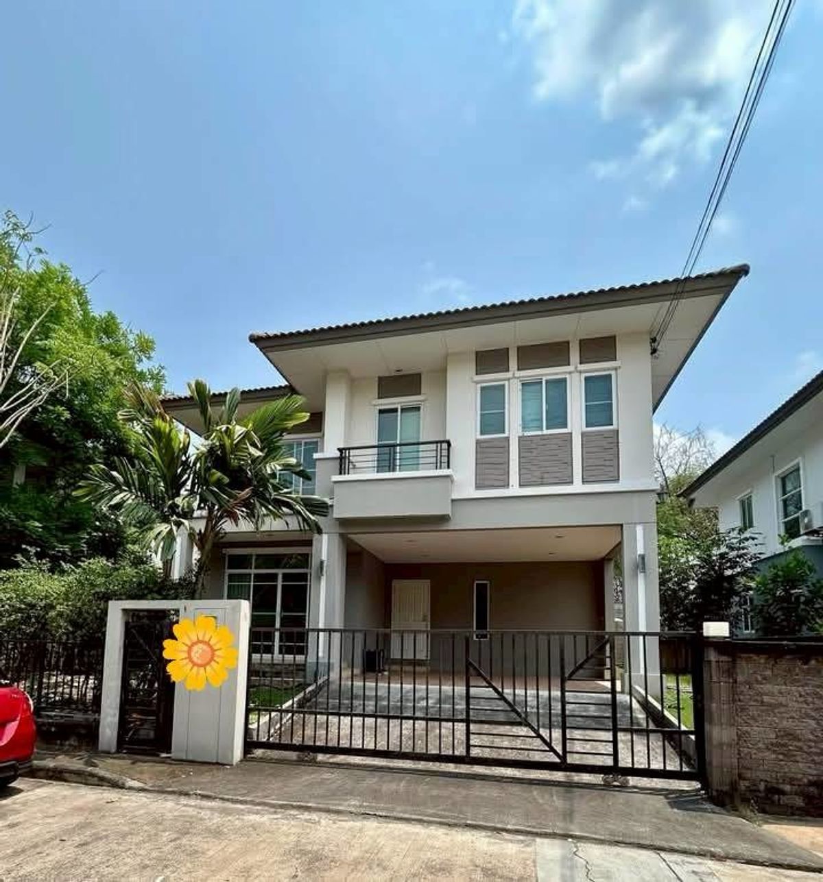 For RentHouseSamut Prakan,Samrong : The PLANT Bangna Project House 444/57 (There are 2 rents for rent). Rental price: 30,000 baht/month (negotiable)