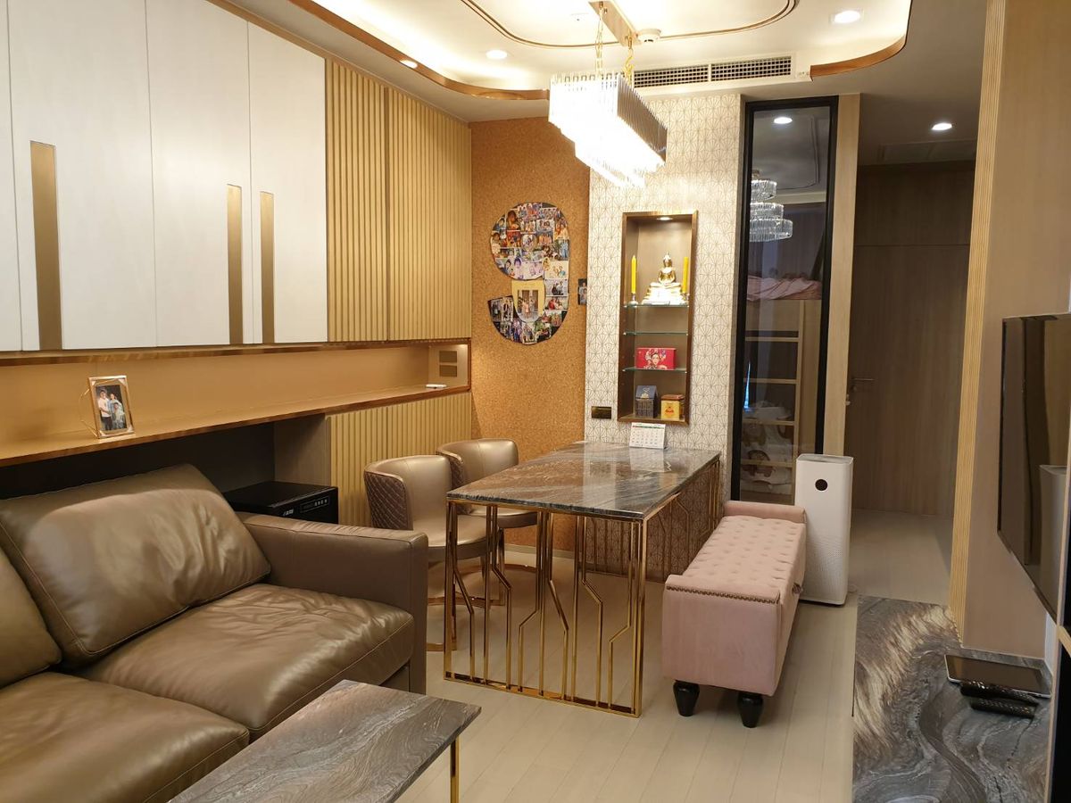 ให้เช่าคอนโดวิทยุ ชิดลม หลังสวน : Noble Ploenchit - Fully furnished 2 bedroom condo, Ready to move in, Centrally located