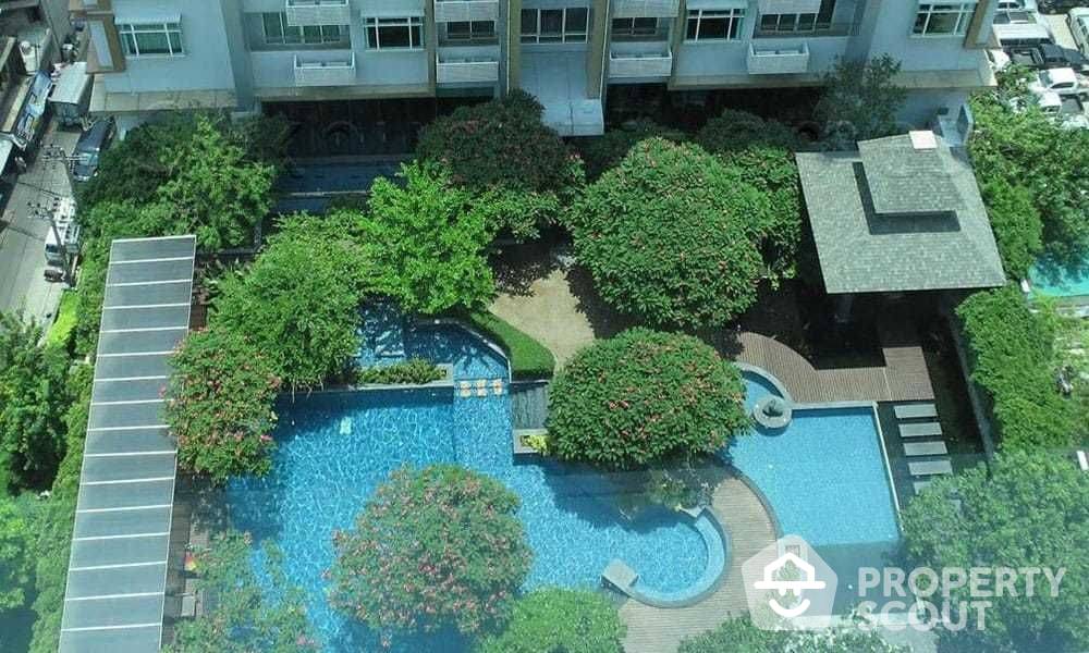 For SaleCondoRama9, Petchburi, RCA : 1-BR Condo at Circle Condominium near MRT Phetchaburi