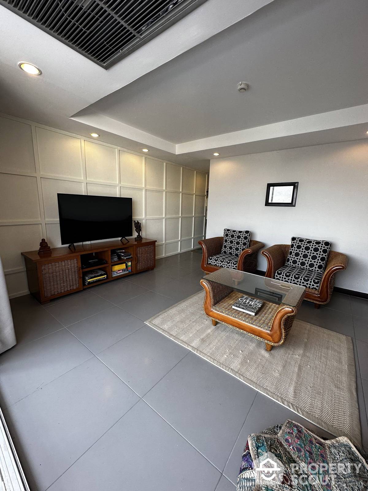 For SaleCondoOnnut, Udomsuk : 1-BR Condo at Fragrant 71 Condominium near BTS Phra Khanong