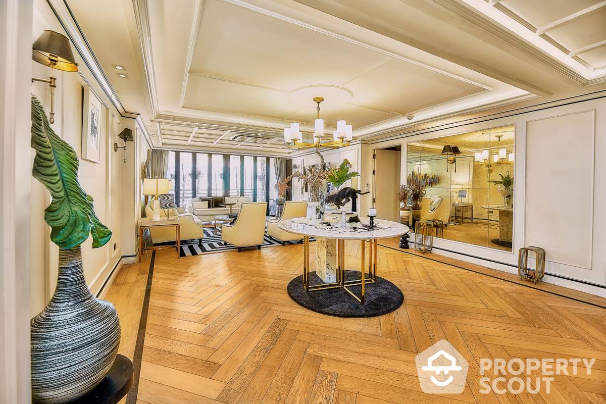 For SaleCondoSukhumvit, Asoke, Thonglor : 3-BR Condo at Mahogany Tower Condominium near MRT Queen Sirikit National Convention Centre