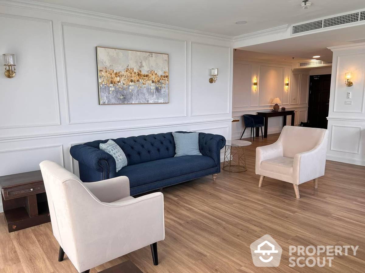 For SaleCondoSukhumvit, Asoke, Thonglor : 2-BR Condo at Lake Green near BTS Asok