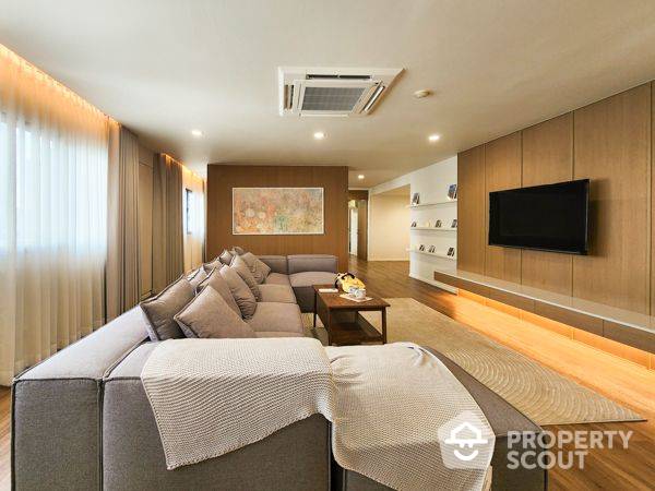 For SaleCondoSukhumvit, Asoke, Thonglor : 4-BR Condo at United Tower Thong Lor near BTS Thong Lor