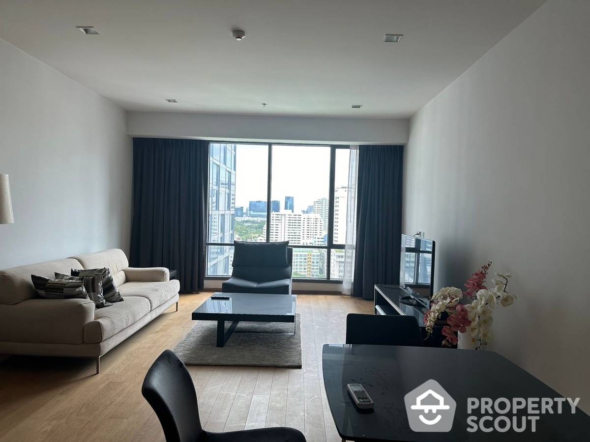 For SaleCondoNana, North Nana,Sukhumvit13, Soi Nana : 2-BR Condo at Hyde Sukhumvit 13 Condominium near BTS Nana
