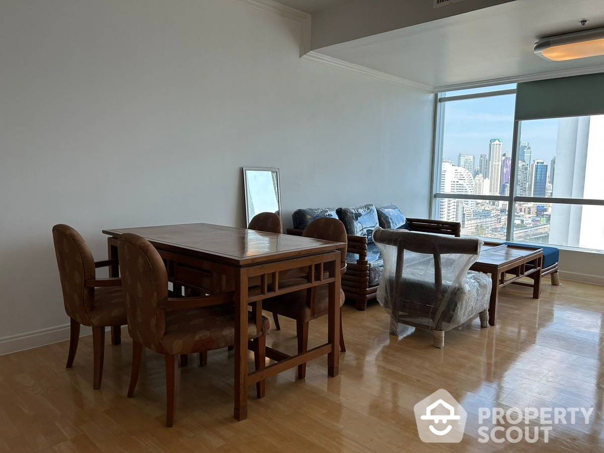 For SaleCondoWongwianyai, Charoennakor : 2-BR Condo at Baan Sathorn Chaopraya near BTS Krung Thon Buri