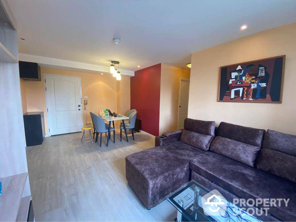 For SaleCondoSathorn, Narathiwat : 2-BR Condo at Lumpini Place Suanplu Sathorn near MRT Lumphini
